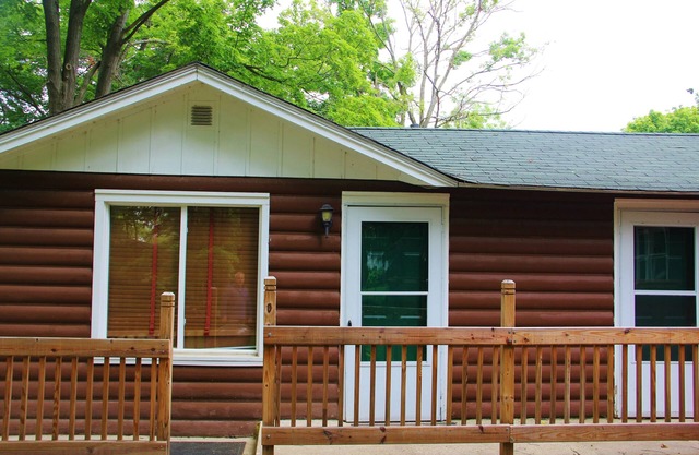 Cozy Cabin in Williams Bay