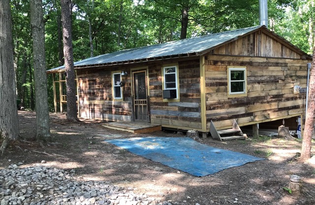 Cozy cabin near hocking hills & tar hollow state park atvs & pets welcomed