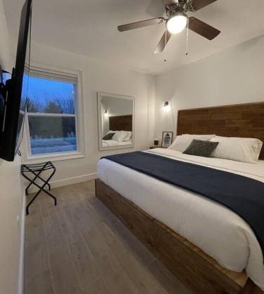 Cozy Carey Bay Cottages in Grove on Grand Lake