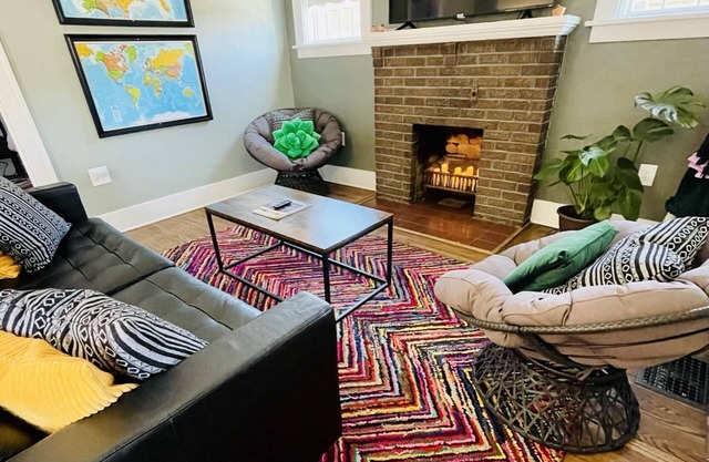 Cozy Casa - Downtown by Beautiful Park & Riverwalk
