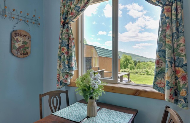 Cozy Catskills Studio Rental w/Mountain Views!