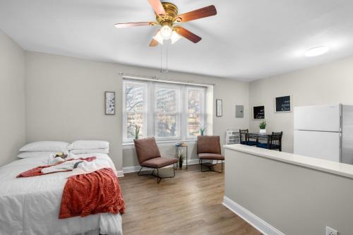 Cozy City View Apartment