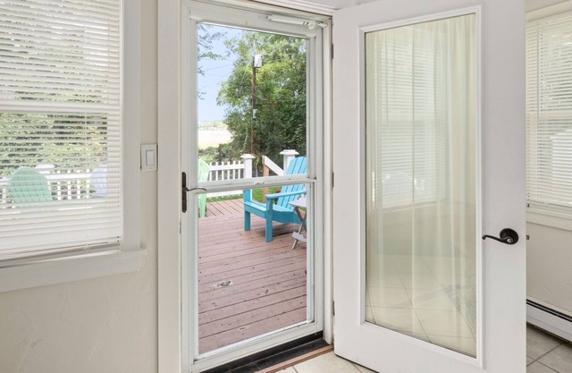 Cozy Colchester Cabin near Lake by RedAwning