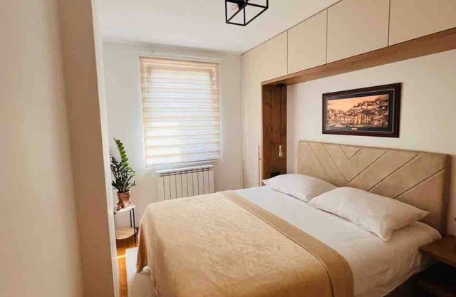 Cozy colorful apartment in Sarajevo, close to Airport