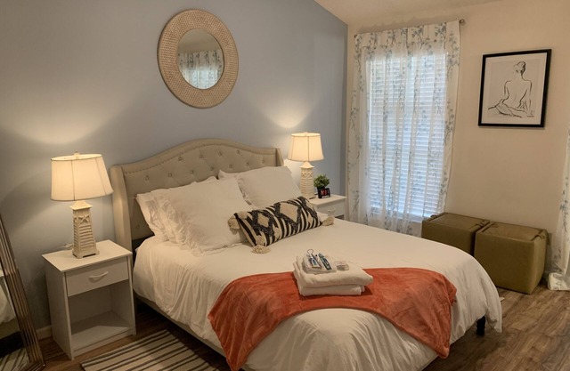 Cozy & Comfy 3 bedroom residential home