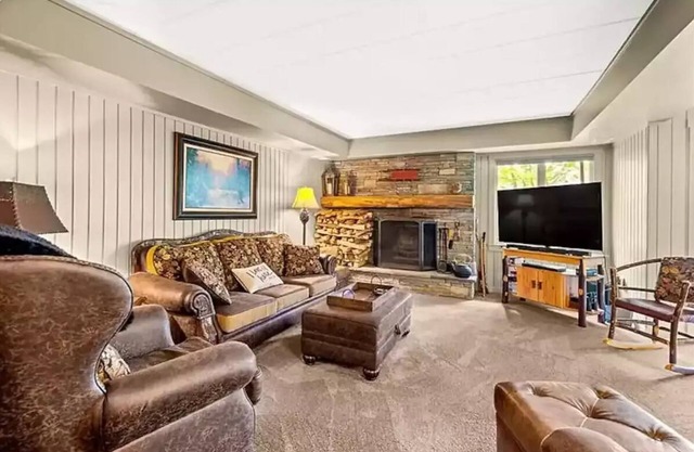 Cozy Condo at Seven Springsn