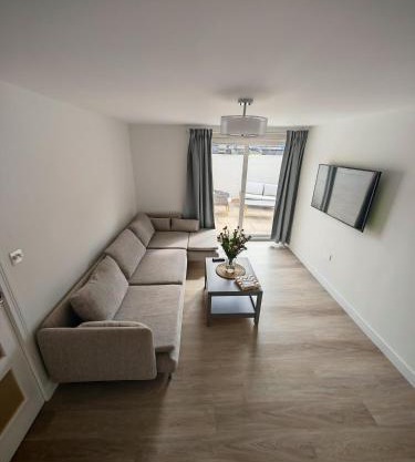 Cozy corner 2 bedroom house