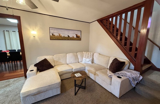 Cozy Corner Cottage - 4 Bed/2 BathnNo Cleaning Fee!