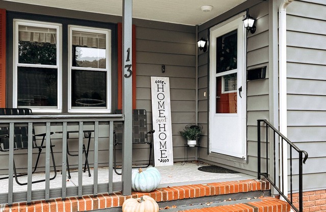 Cozy Corning Cottage