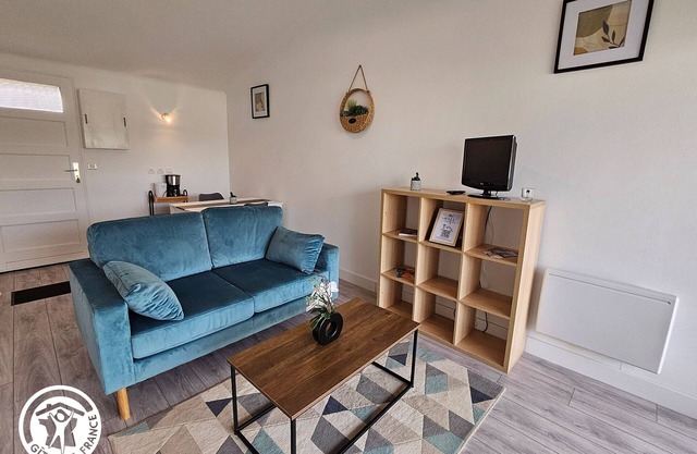 Cozy Cottage Near Beaches and Abbey – Terrace and All-Inclusive Rates