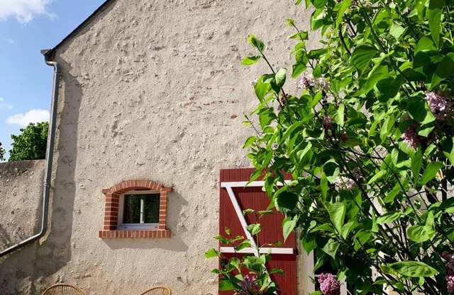 Cozy cottage with private terrace, parking and WiFi