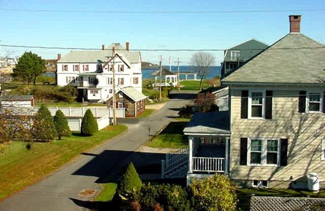 Cozy Cottage by the Sea