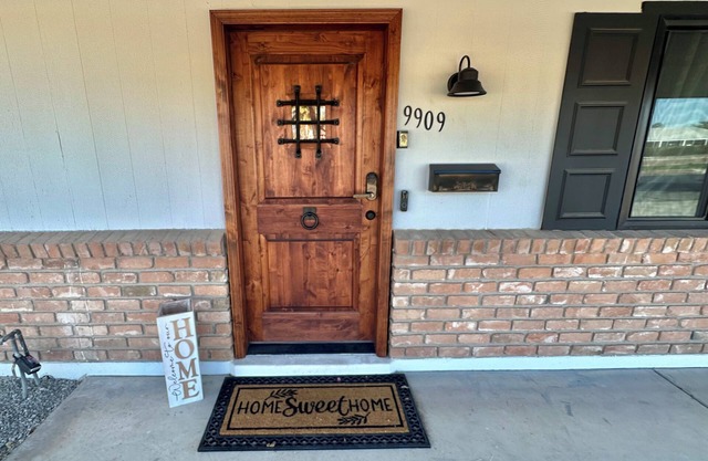 Cozy Cottage in the Desert in peaceful Sun City with AC, WiFi