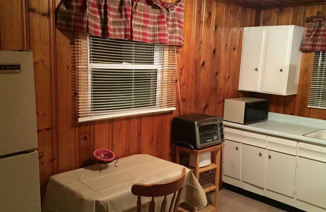 Cozy Cottage Just Off Main Street(southern Indiana)