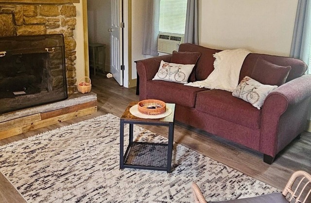 Cozy Cottage minutes from Verona State Park & Sylvan Beach!