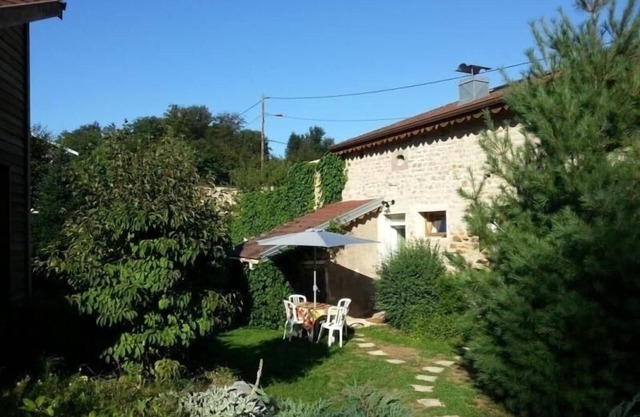 Cozy Cottage Near Epinal: Nature, City, and Equestrian Center Nearby