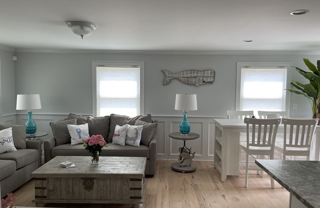 Cozy Falmouth Cape Escape
