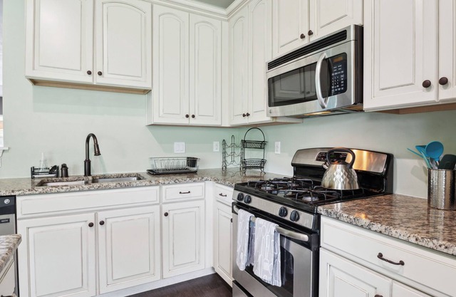Cozy family size Lakeview home, 6 mins drive to University of Delaware