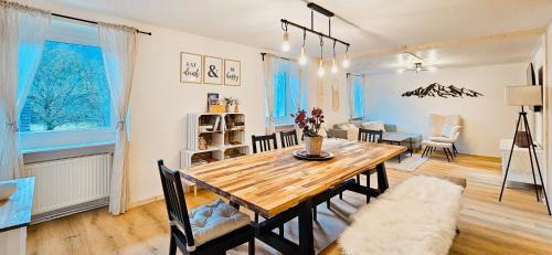 Cozy Farmhouse with 4 bedrooms near Zurich and Rhine Falls