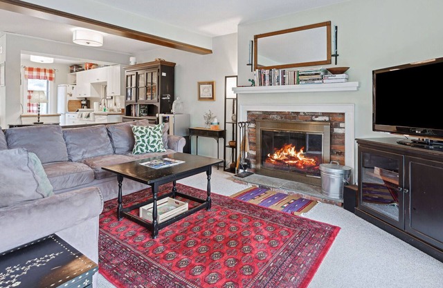 Cozy Fireplace, Pets, Club Access! | Saltbox 9A
