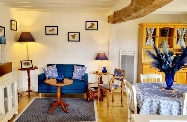 Cozy Riverside Getaway with Terrace, BBQ, Fireplace - Near Village Center