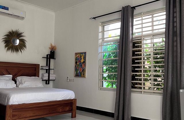 Cozy Garden Apartment- 10-Min walk to the Beach and pure Relaxation