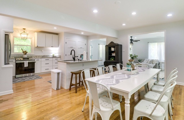Cozy Getaway | Near Veritas & Blue Ridge Tunnel | Modern Comforts