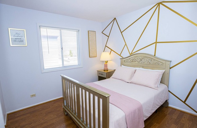 Cozy home, 4 bdrm, 2.5 bath, fenced backyard, pet friendly, desirable location