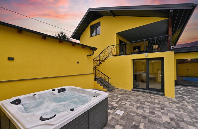 Cozy home in Kapela with sauna