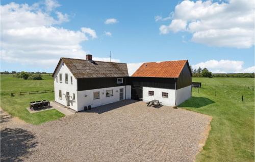 Cozy Home In Skærbæk With Kitchen