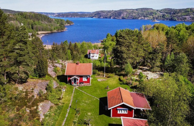 Cozy home in Strömstad with WiFi