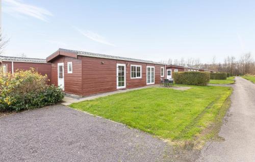 Cozy Home In Wagenborgen With Wifi
