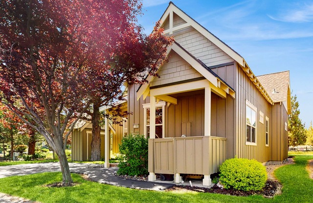 Cozy home w/patio & bbq grill, access to Eagle Crest Resort amenities