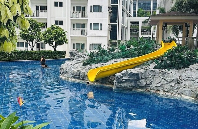 COZY & HOMEY STAYCATION IN THE HEART OF MOA COMPLEX, PASAY CITY