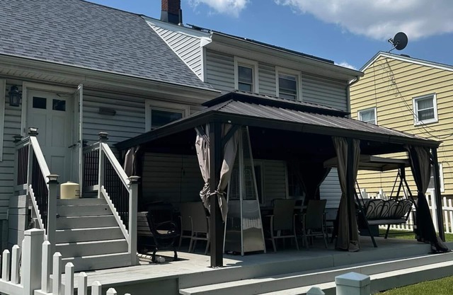 Cozy house in enjoyable Clifton with WiFi, AC only one room Bedroom #1