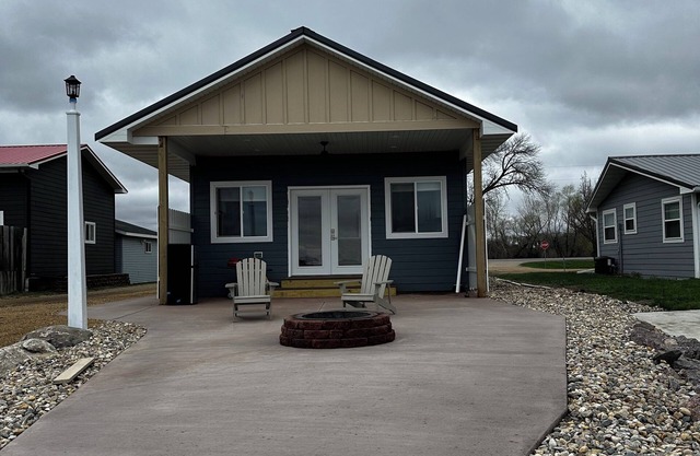 Cozy house on north shore of Lake Poinsett