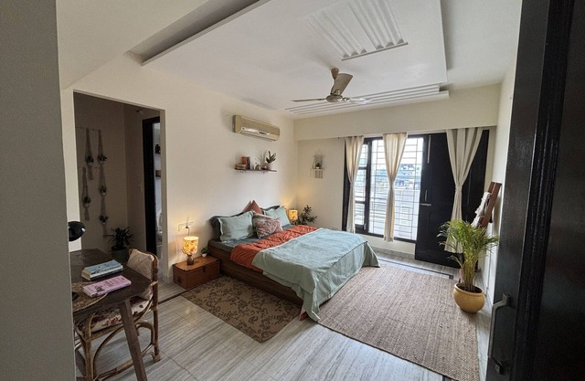 Cozy Boho retreat w/living room, terrace, balcony and private entrace.
