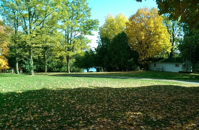 Cozy Lake Champlain Cottage - Property on Lake Champlain