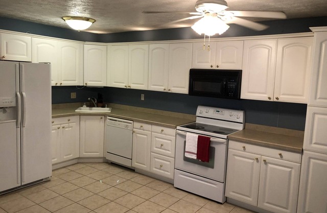 Cozy Lake Cumberland Condo