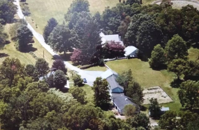 Cozy Lakeview Farmstay Near NYC & Delaware Water Gap.
