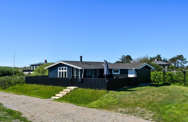 Cozy little summer house in an attractive location