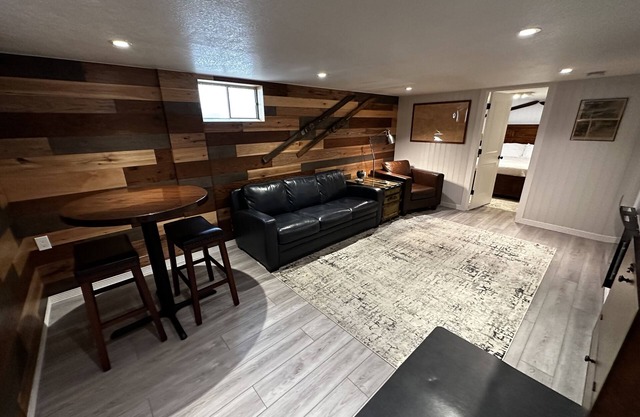 Cozy Littleton, your home away from home.