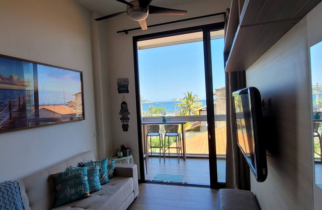 Cozy Loft (Oceanview)