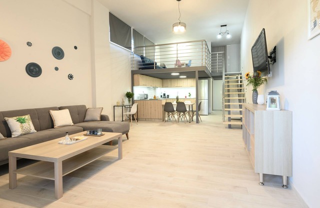 Cozy lofthouse - 3 min from the beach!