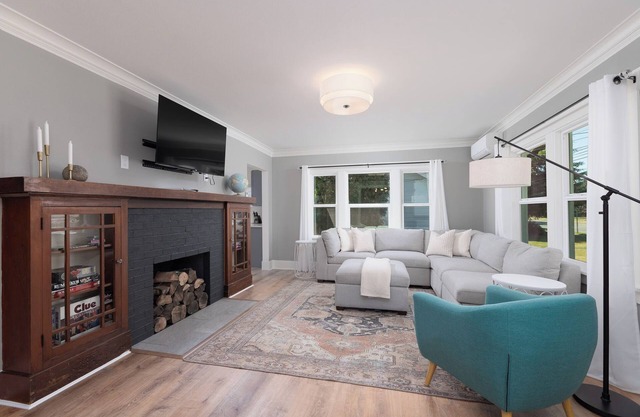 Cozy Modern Craftsman w/Hot Tub + Yard