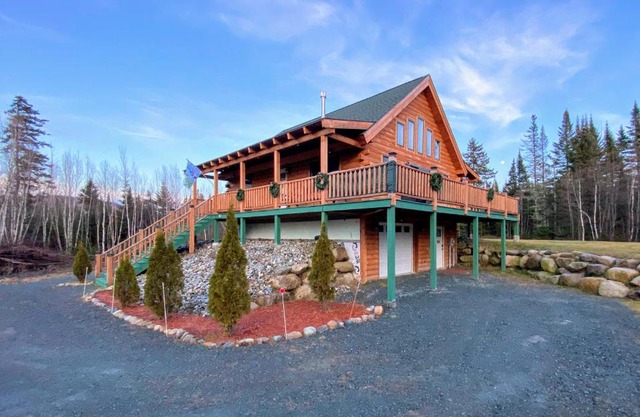 Cozy modern log cabin in the White Mountains - AC - granite - less than 10 minutes from Bretton Woods