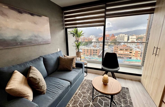 Cozy & Modern Suite in new building in historic and posh neighborhood