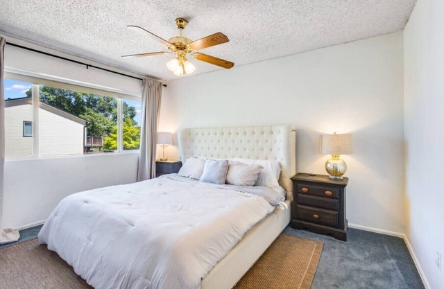 Cozy Modern Townhome