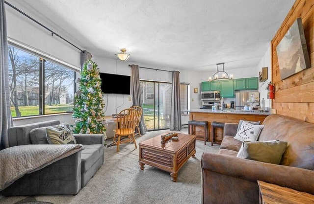 Cozy Mountain Retreat