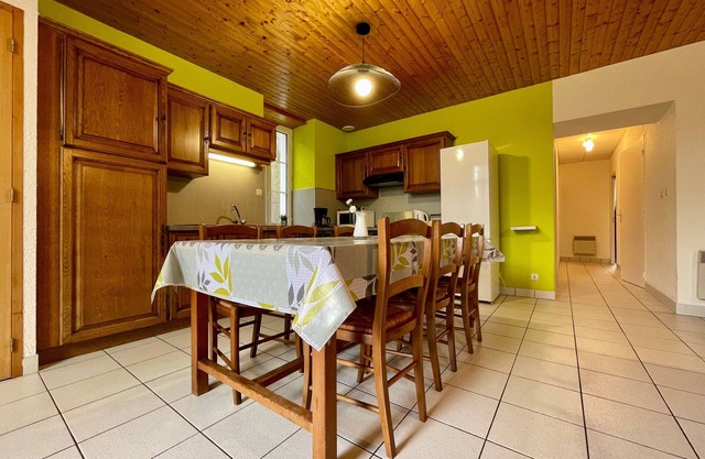 Cozy nature getaway: Renovated 3-bed house, garden, near hiking & activities in Saint-Julien-Molhesabate